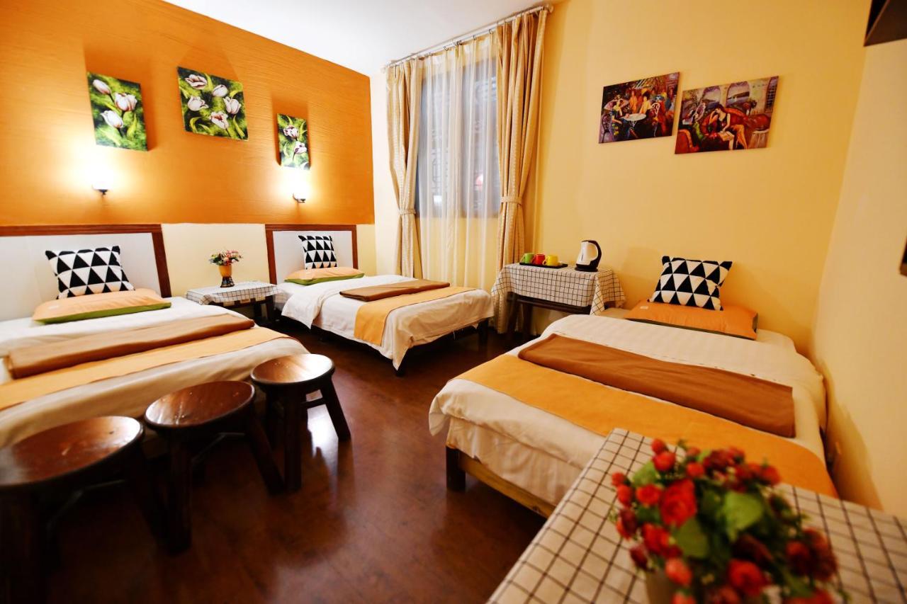 Maple Leaf Inn Lijiang  Bagian luar foto