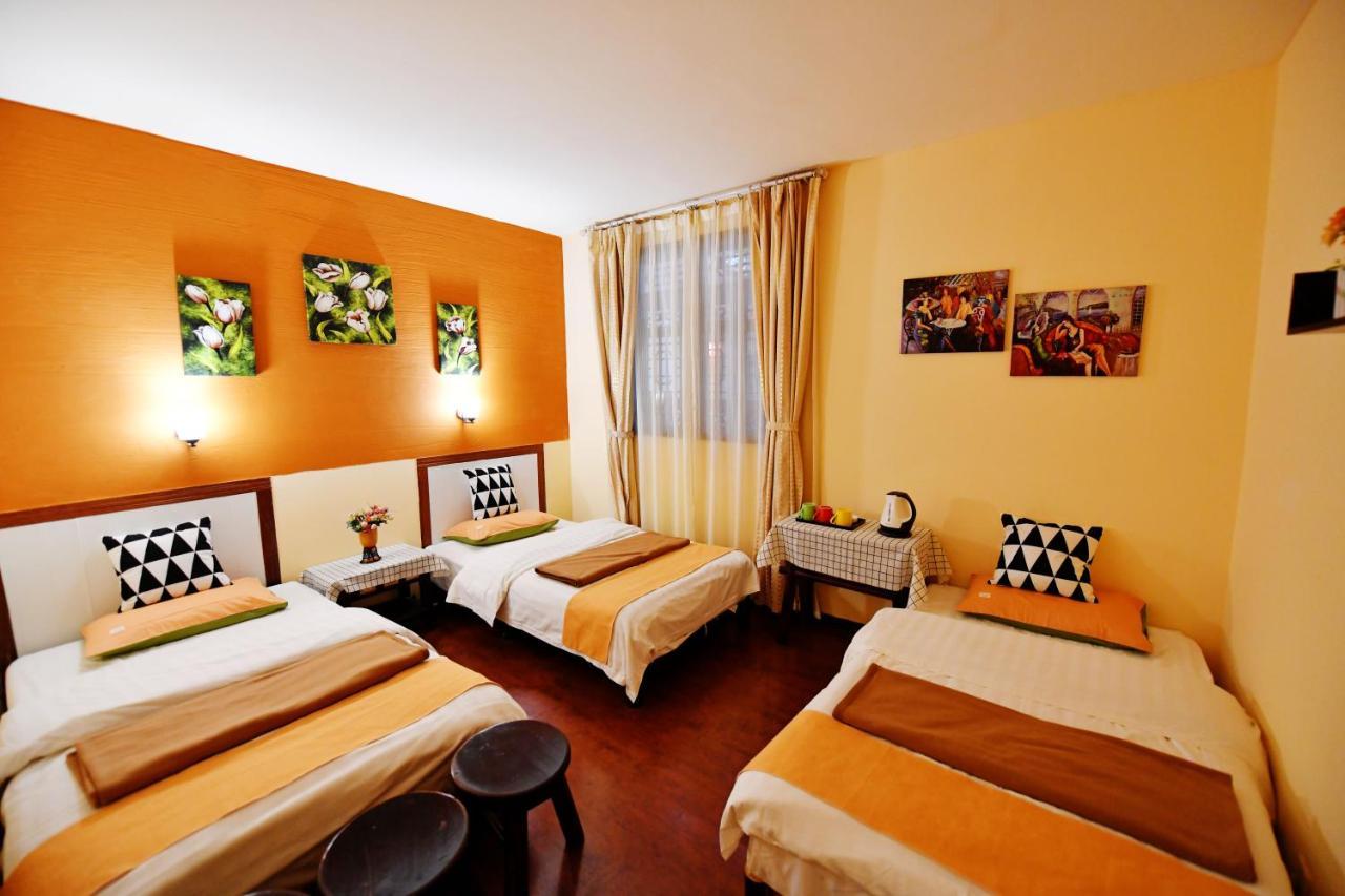 Maple Leaf Inn Lijiang  Bagian luar foto